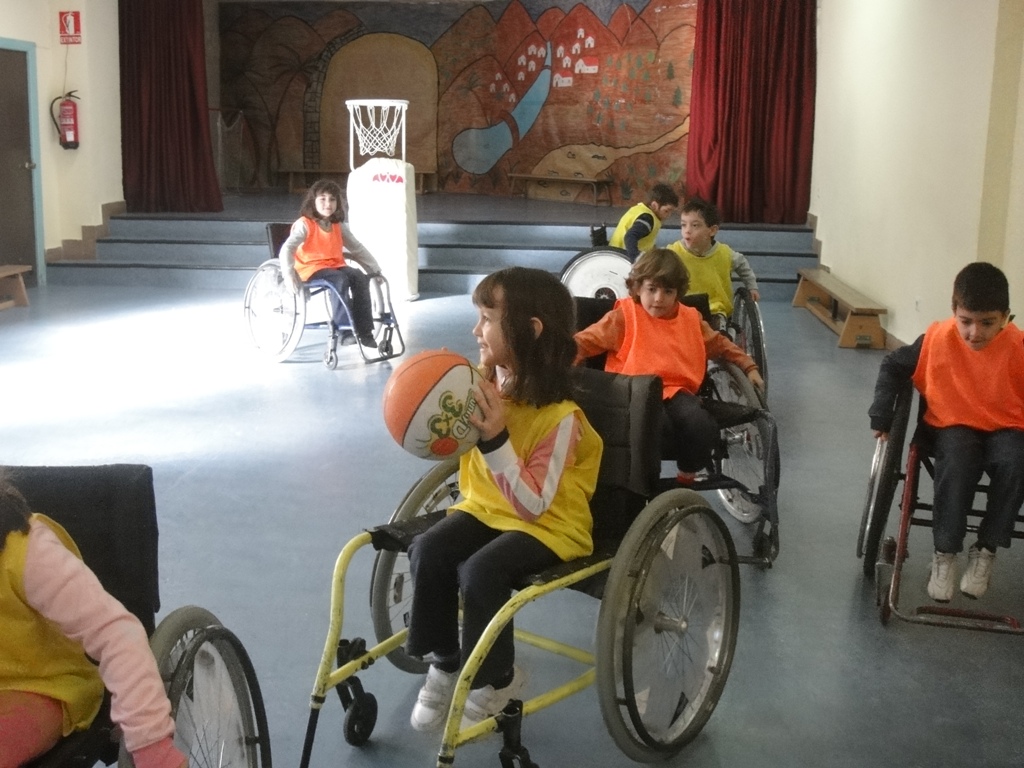 El pasado 23 de febrero el Club Deportivo Aviva realizó una visita al CEIP Virgen de la Vega 